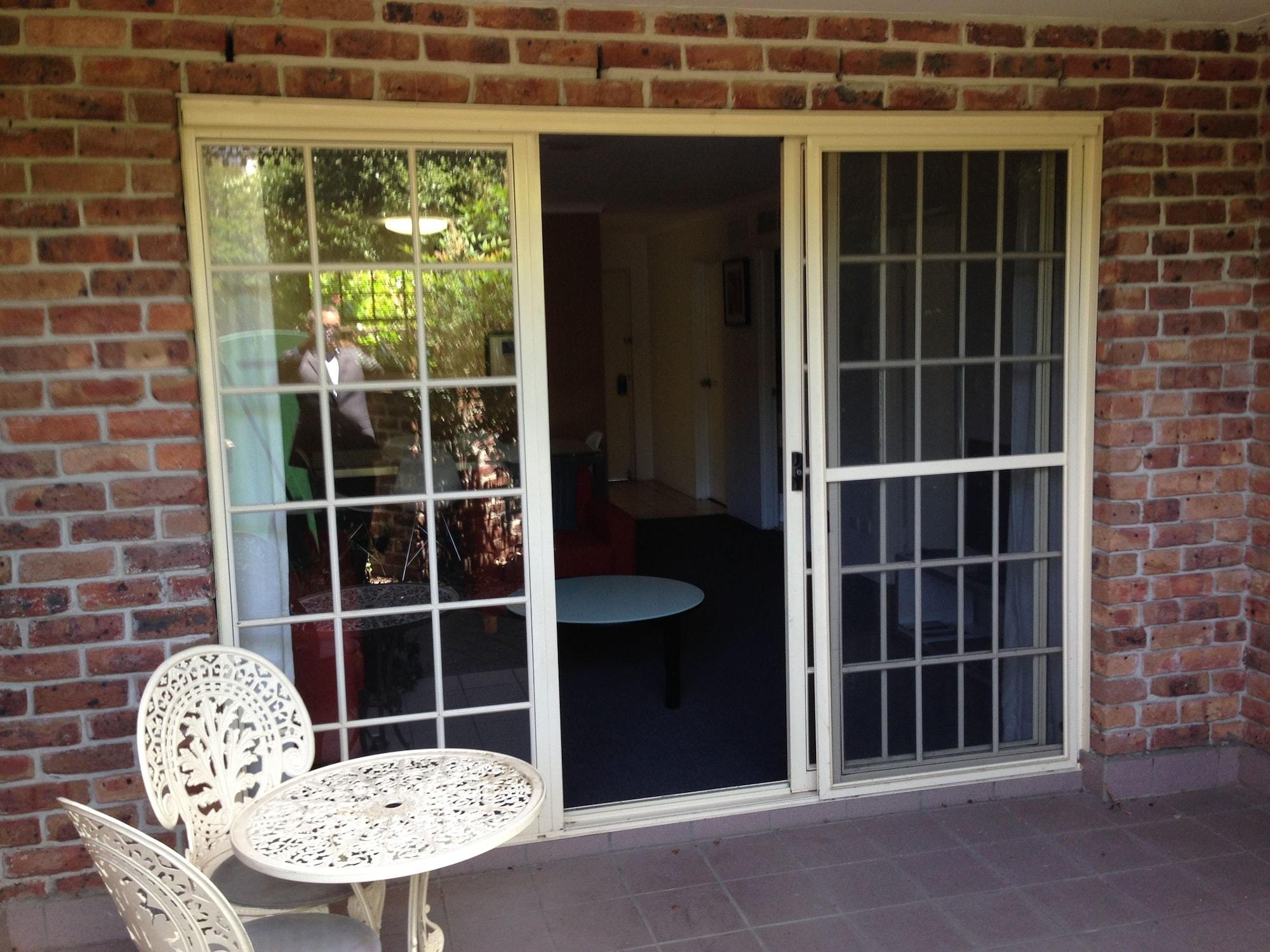 Adina Serviced Apartments Canberra Kingston Extérieur photo