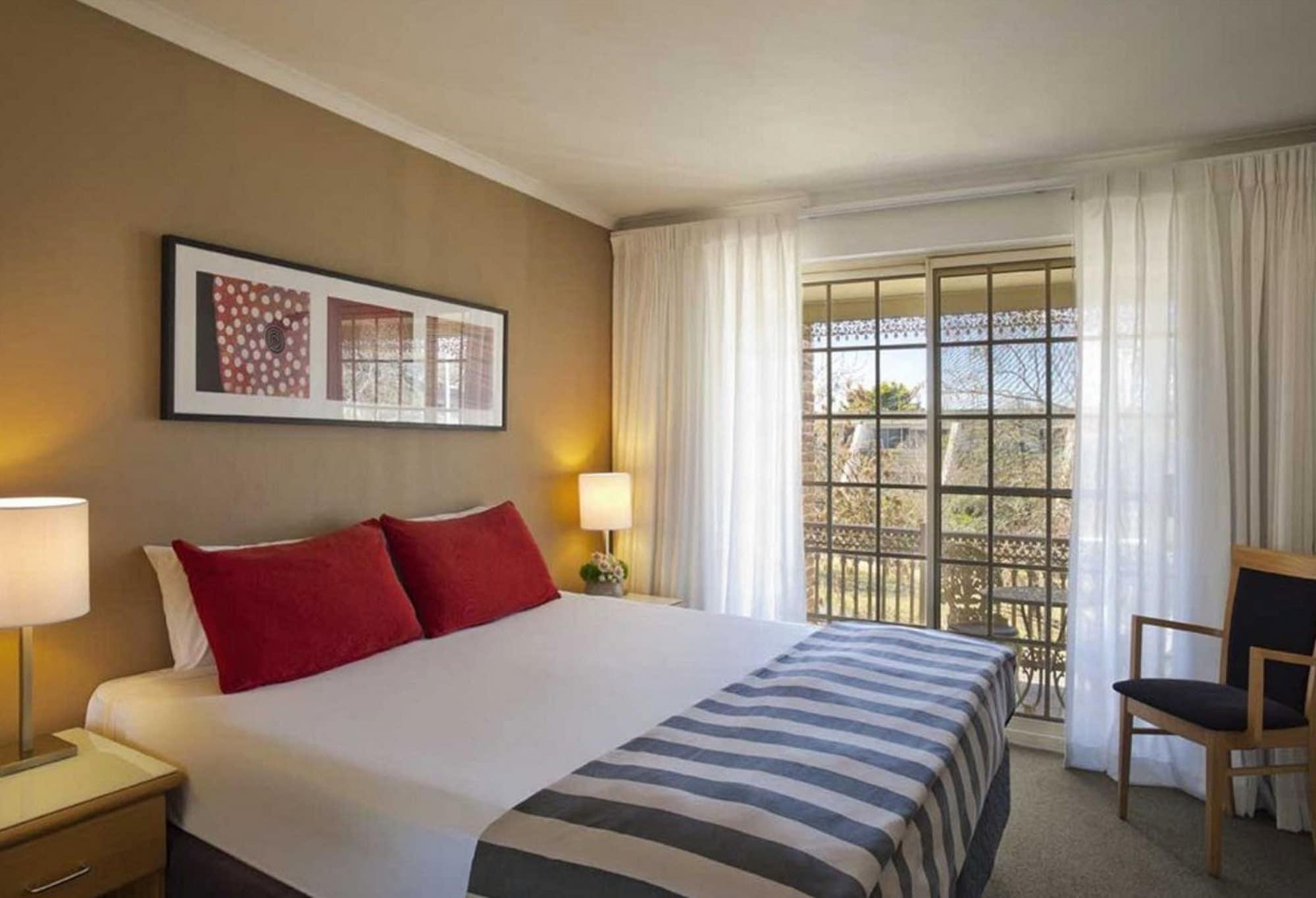 Adina Serviced Apartments Canberra Kingston Extérieur photo