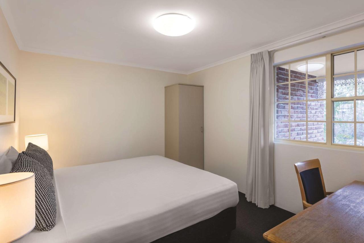 Adina Serviced Apartments Canberra Kingston Extérieur photo
