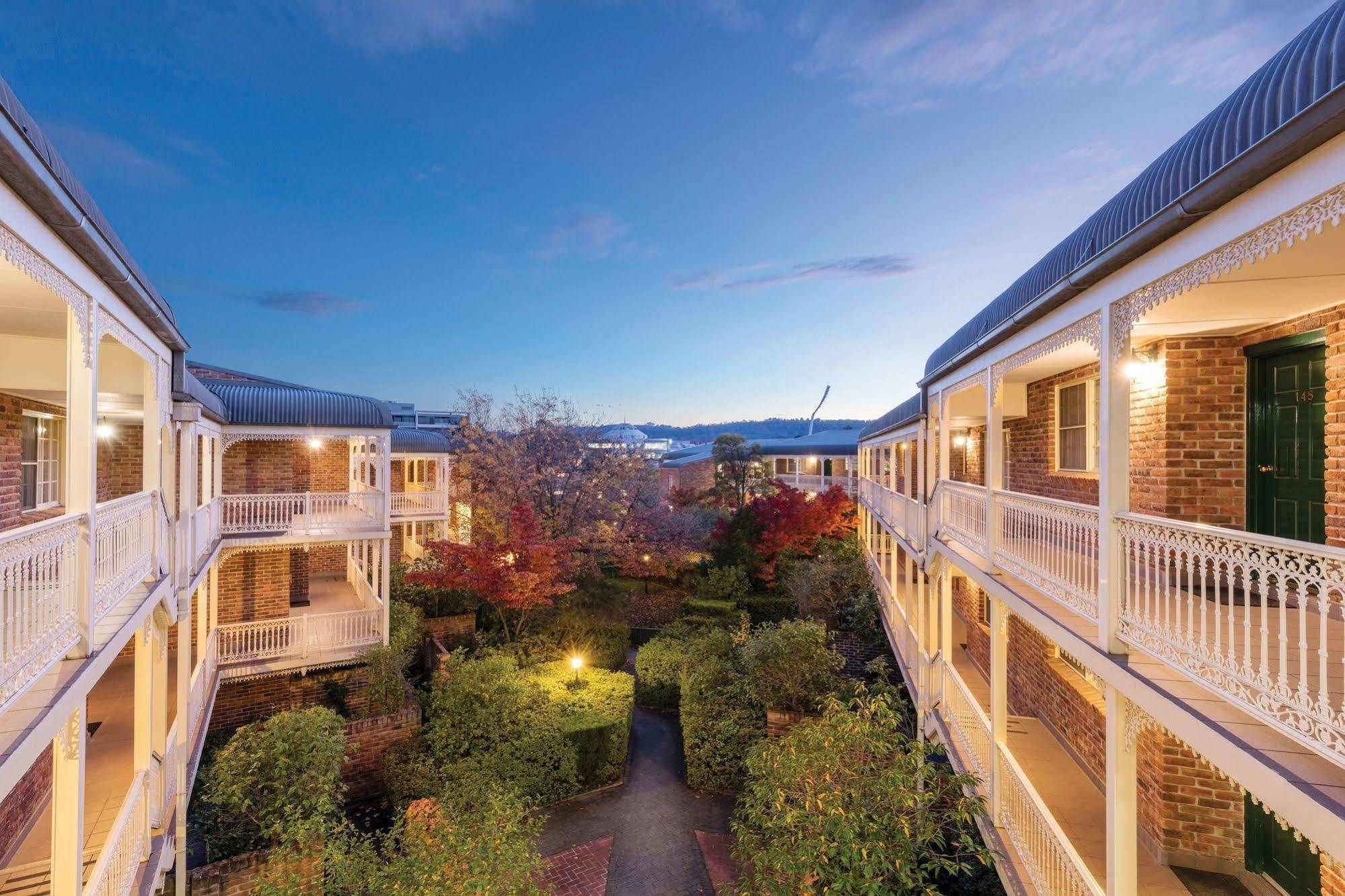 Adina Serviced Apartments Canberra Kingston Extérieur photo