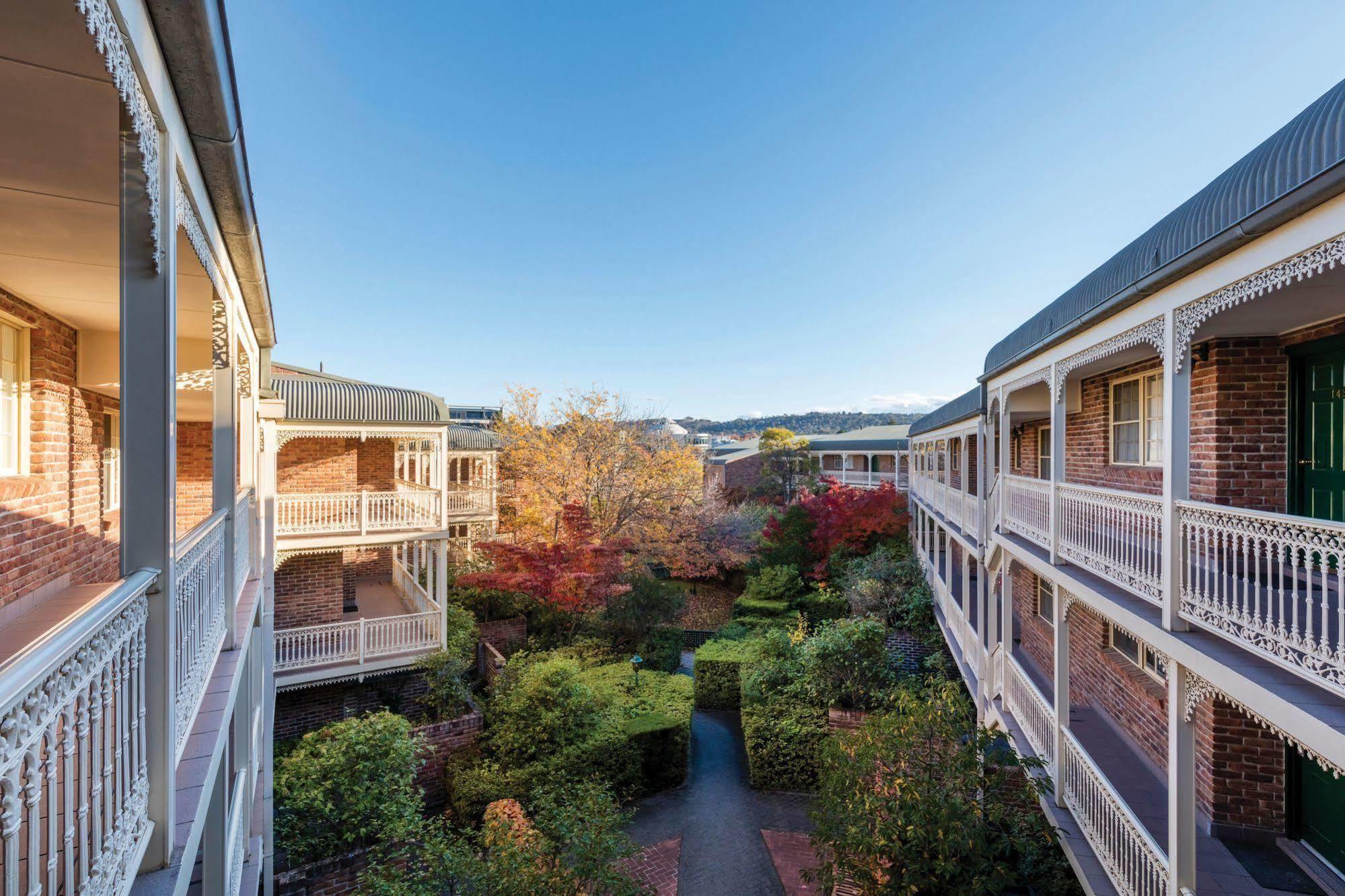 Adina Serviced Apartments Canberra Kingston Extérieur photo
